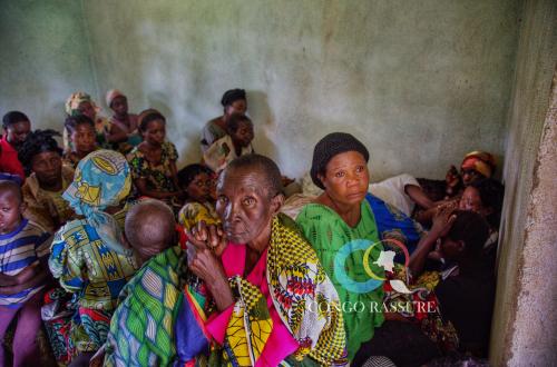 <p>Image d’illustration : À la morgue de l’HGR Oïcha, des membres des familles ayant perdus les leurs lors d’une attaque des ADF près de la cité. Photo : Christina Mk</p>
