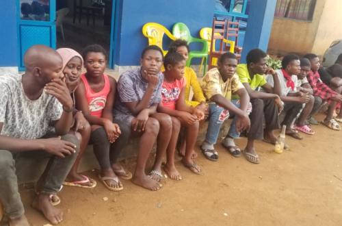 <p>Plus de dix jeunes mineurs interpellés dans une maison de tolérance par la PNC</p>
