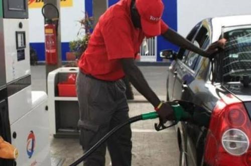 <p>Situation de pénurie d’essence dans les stations-service à Kinshasa </p>
