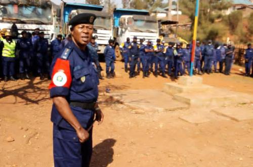 <p>Le commandant de la police de Butembo appelle ses hommes à la recherche des évadés de la prison de Kakwangura</p>
