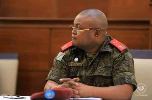 <p>Christian Tshiwewe Songesha prend les commandes de l’armée RD-congolaise</p>
