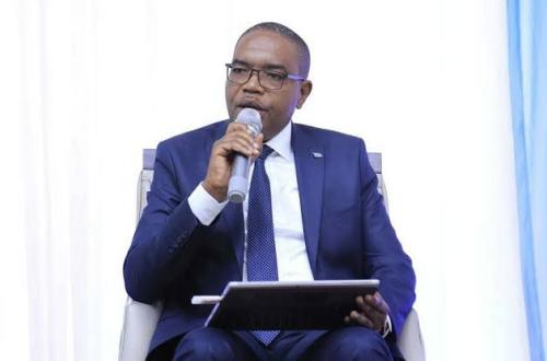 <p>Sauvé par la Cour constitutionnelle après sa déchéance, le gouverneur du Sud-Kivu encore dans le collimateur des députés provinciaux</p>
