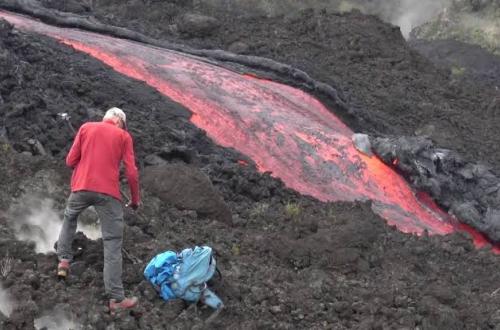 Nord-Kivu : "Il s'observe une grande activité dans le cratère du volcan Nyamulagira" (OVG)