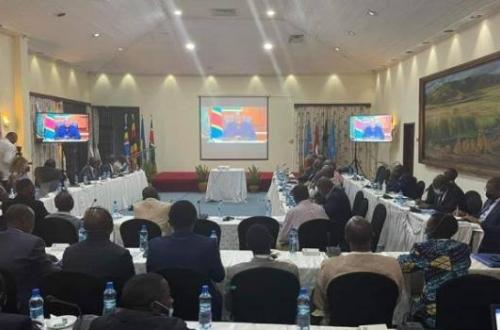 <p>Processus de paix de Nairobi, travaux suspendus jeudi pour vérification du mandat des participants</p>
