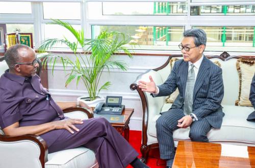 Kenya : Tête-à-tête entre Aden Duale et Matsuura Hiroshi pour passer en revue les résultats de la 9ème Conférence internationale de Tokyo sur le développement de l'Afrique