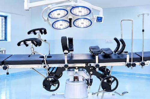 Nord-Kivu : Saidi Balikwisha dote le centre de santé de référence de Kyalumba d'un matériel opératoire moderne