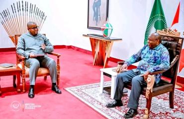 Bujumbura : Floribert Anzuluni porteur du message de paix de Tshisekedi à Ndayishimiye, Président en exercice de l'UA