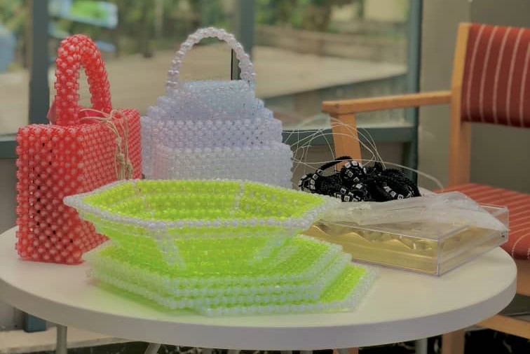 Goma : “Artisca” une entreprise d'une jeune fille qui se taille sa place dans la confection des objets avec les perles