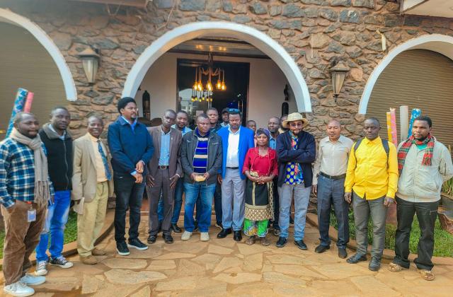 Le couple Julien Paluku assiste les victimes des ADF au Nord-Kivu, un geste de solidarité pour leurs 30 ans de mariage