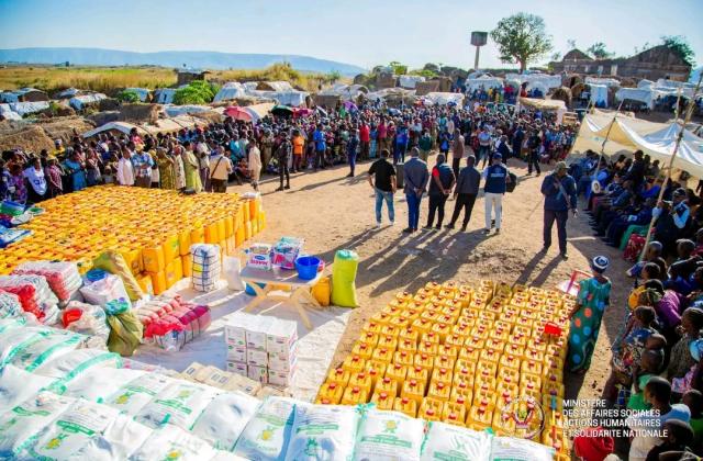 Guerre dans l’Est : le gouvernement assiste plus de 1 700 ménages déplacés au Tanganyika