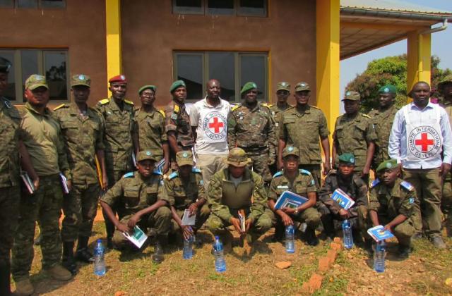 Fizi : le CICR sensibilise les FARDC au Droit International Humanitaire