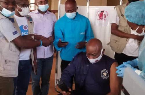 <p>DPS antenne de Butembo : Plus de 888 mille personnes âgées de 12 ans et plus attendues pour la 2e phase de vaccination contre la Covid-19.</p>
