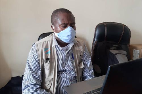 <p>Docteur Bernardin, médecin chef d’antenne du Programme Élargi de Vaccination en DPS antenne de Butembo.</p>
