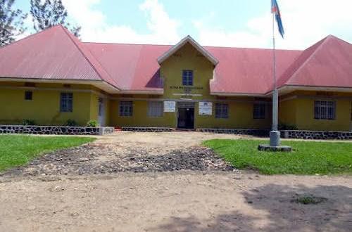 <p>La notabilité de Rutshuru appelle les autorités à renforcer la vigilance pour éviter l’infiltration du M23 parmi les refoulés</p>
