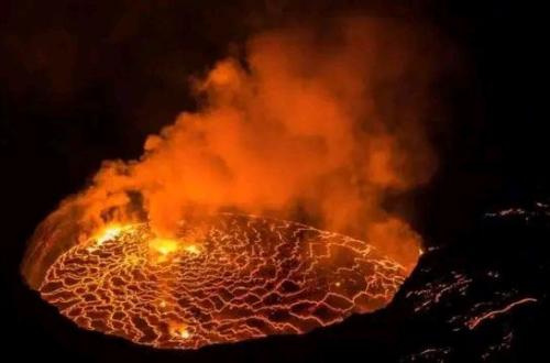 <p>L’OVG enregistre des activités intenses du volcan Nyiragongo mais sans aucun danger jusque-là</p>
