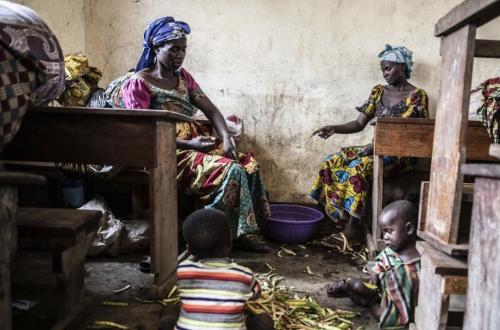 <p>Occupation des salles de classe par des déplacés à Rutshuru : Neuf écoles peinent à réouvrir leurs portes depuis la rentrée scolaire</p>
