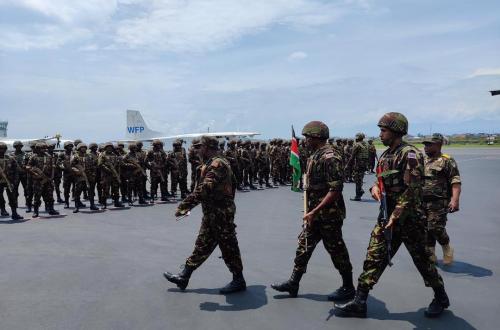 <p>Agression rwandaise : Les militaires kényans déjà à Goma pour appuyer les FARDC sur différentes lignes au front</p>
