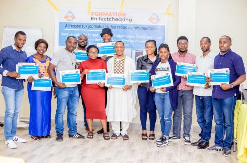 <p>Congo Check forme les journalistes des radios communautaires au fact-checking</p>
