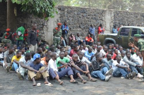 <p>Des centaines de jeunes répondent à l’appel du Président de la RDC et acceptent d’intégrer l’armée congolaise</p>

