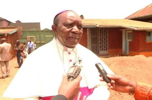Mgr Sikuli Paluku Melchisédech tacle ENK : « Ça ne devrait pas être un monopole exclusif parce que d’autres peuvent mieux servir la population »