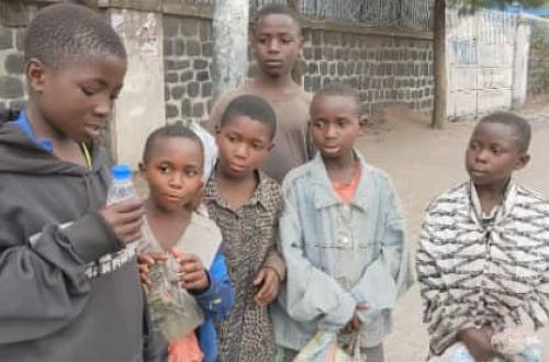 Goma : Plusieurs enfants déplacés de guerre en vagabonde dans la ville pour la recherche de la nourriture