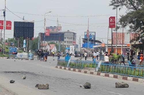 Goma : Certaines routes barricadées nuitamment pour contester la visite de Macron en RDC