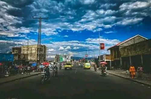 Goma : Trois personnes en nouvelle tenue militaire semblable à celle des FARDC roulent sur moto et causent la terreur à la population à Kyeshero