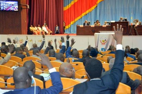 RDC : Sans surprise, L'assemblée Nationale proroge pour la 47ᵉ fois l'état de siège au Nord-Kivu et en Ituri