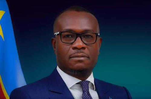 Le député national Delly Sesanga condamne les récents propos du Président Rwandais Paul Kagame sur les frontières Congolo-Rwandaises
