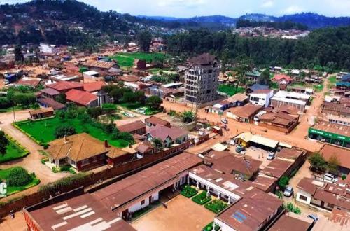 Butembo : Le corps sans vie d'un taximan découvert dans une chambre en commune de Bulengera