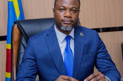 RDC : Le ministre Tony Mwaba fixe la date pour l'inscription au rôle de la session 2024 de l'Examen d'État