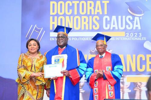 RDC : Félix Tshisekedi reçoit le diplôme de Docteur honoris causa de l'UNIKIN