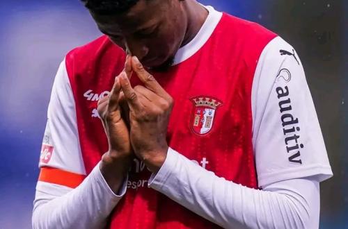 Mercato : l'attaquant Congolais Simon Banza sur les petits papiers de Stuttgart