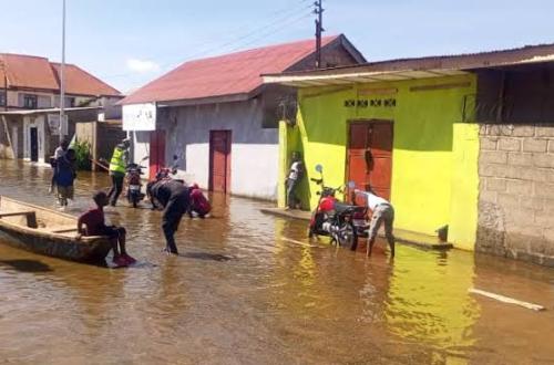 Inondations dans la province du Tanganyika : le Premier Ministre sortant en concertation avec les sénateurs
