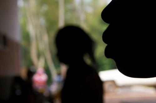 Un adolescent de 17 ans violé par la deuxième femme de son père