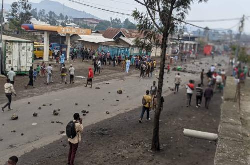 Un silence inhabituelle en signe de deuil après une grande manifestation contre l'insécurité dans la ville et ses environs