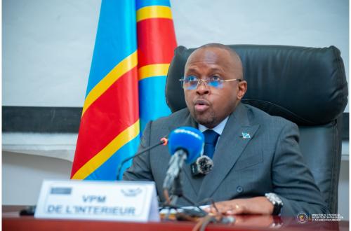 Recrutements forcés, tueries et répression à Bukavu, Kinshasa dénonce les actes de terreur de l’armée Rwandaise