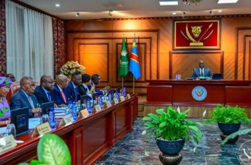 F. Tshisekedi presse le gouvernement : « L’entrepreneuriat est une urgence nationale, pas un luxe »