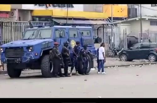 Kinshasa : « Aucun blessé n’est à déplorer parmi le personnel ou les clients présents sur place », rassure la RawBank de la Victoire
