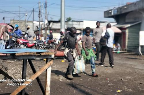 Goma : dans les pas des « enfants des murailles », une génération piégée entre guerre et survie (Reportage)