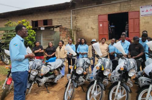 RDC : la société « Bahari SARL » dote ses meilleurs agents de 2025 des motos en guise d’encouragement