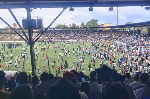 Football : le derby Lushois entre Mazembe et Lupopo vire à des scènes de violences