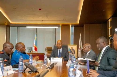 Infrastructures, effectifs et conditions de vie au cœur des échanges entre la PNC et le gouvernement