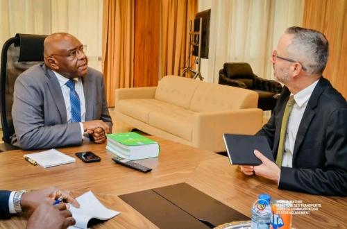 RDC : la France prête à accompagner la modernisation du transport fluvial sur l’axe Kisangani–Kinshasa