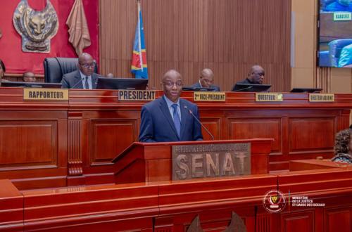 RDC : au Sénat, le gouvernement défend la prolongation de l’état de siège et la réforme de la justice militaire