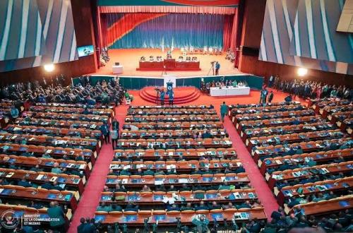 RDC : le Rapporteur de.l’assemblée nationale Jacques Djoko dévoile les textes qui justifient la convocation de la session extraordinaire