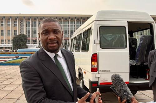 Coupe du Congo de football : « Modern Construction Congo » dote le DC Virunga de P. Munyomo d’un bus neuf pour la mobilité des ses joueurs