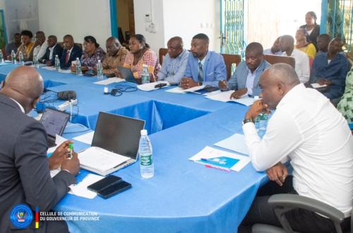 Sud-Kivu : à Uvira, le Vice-Gouverneur Jean-Jacques Elakano présente six projets en cours d’exécution dans le cadre de la consolidation de la paix