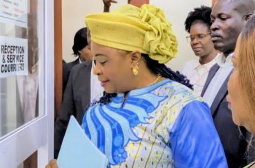 Kinshasa : la députée Clotilde Mutita dépose son rapport de vacances parlementaires