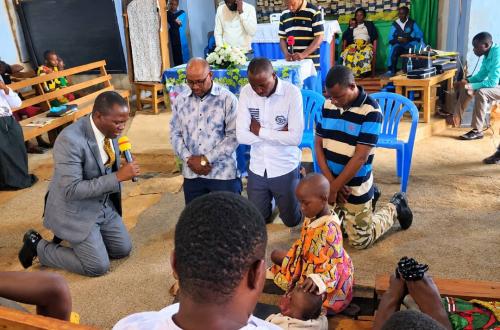 Kasindi : la Fondation Carly Nzanzu Kasivitha soutient la construction d’un temple adventiste